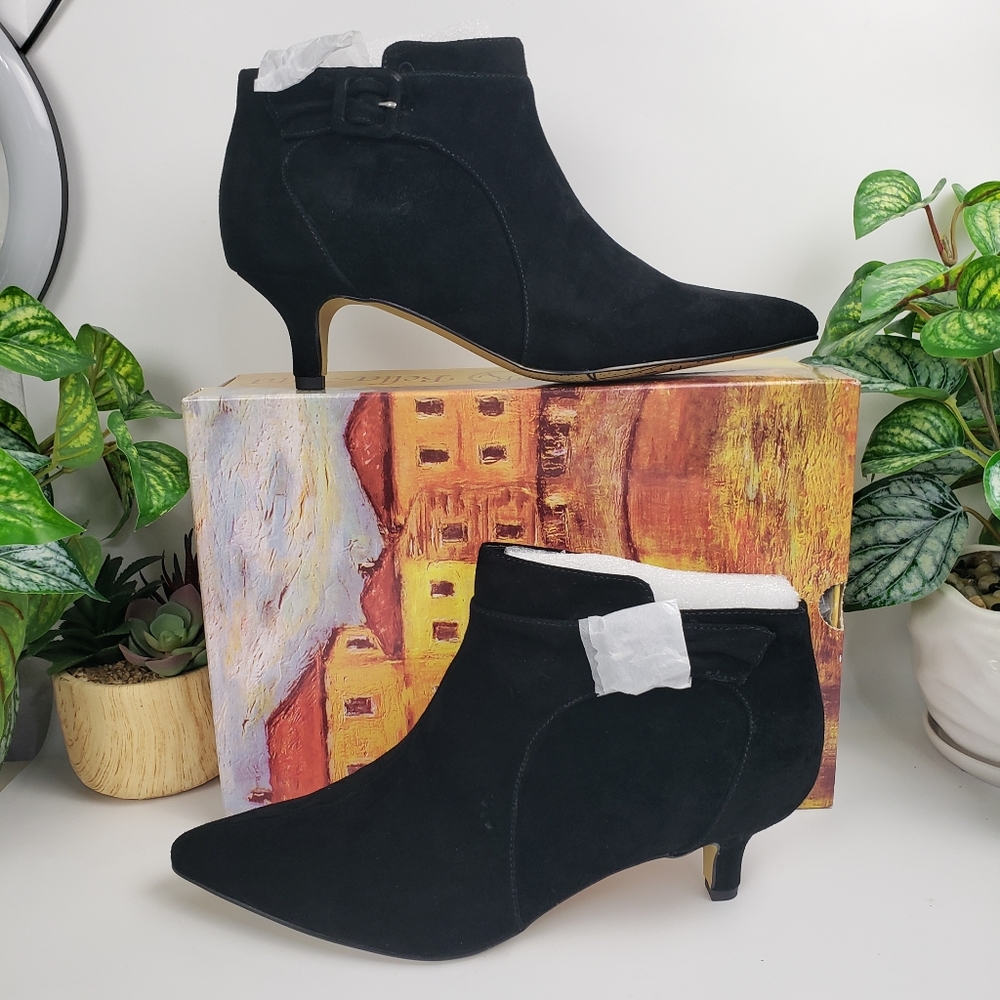 Bella Vita Black Suede Ankle Bootie Leather Rock Revival Bindi NIB sz 10